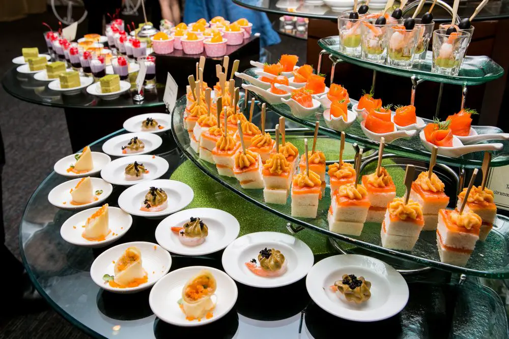 angerichtetes Catering
